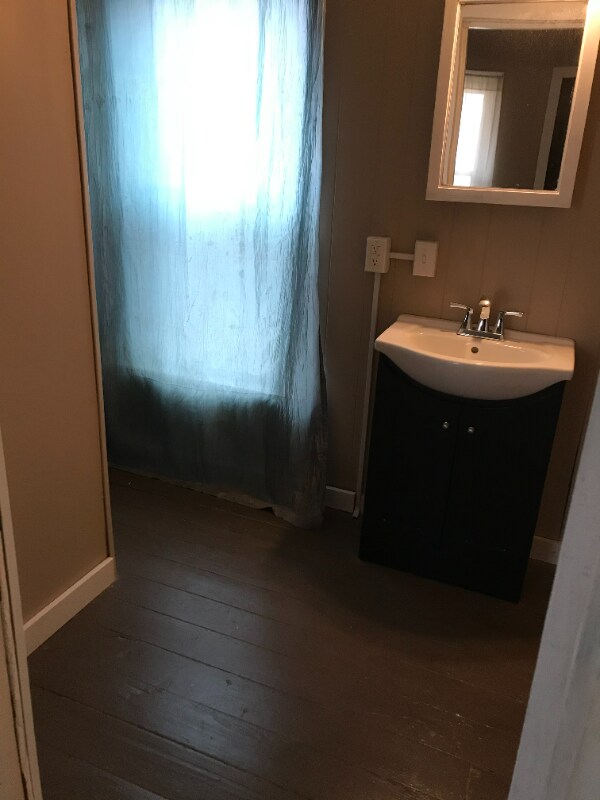 20 Montgomery St in Gillespie, IL - Building Photo - Building Photo