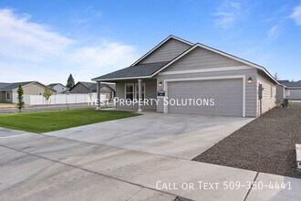 434 N Washington St in Moses Lake, WA - Building Photo - Building Photo