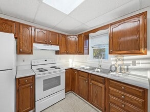 301 N Julian St, Unit 2 in Ebensburg, PA - Foto de edificio - Building Photo