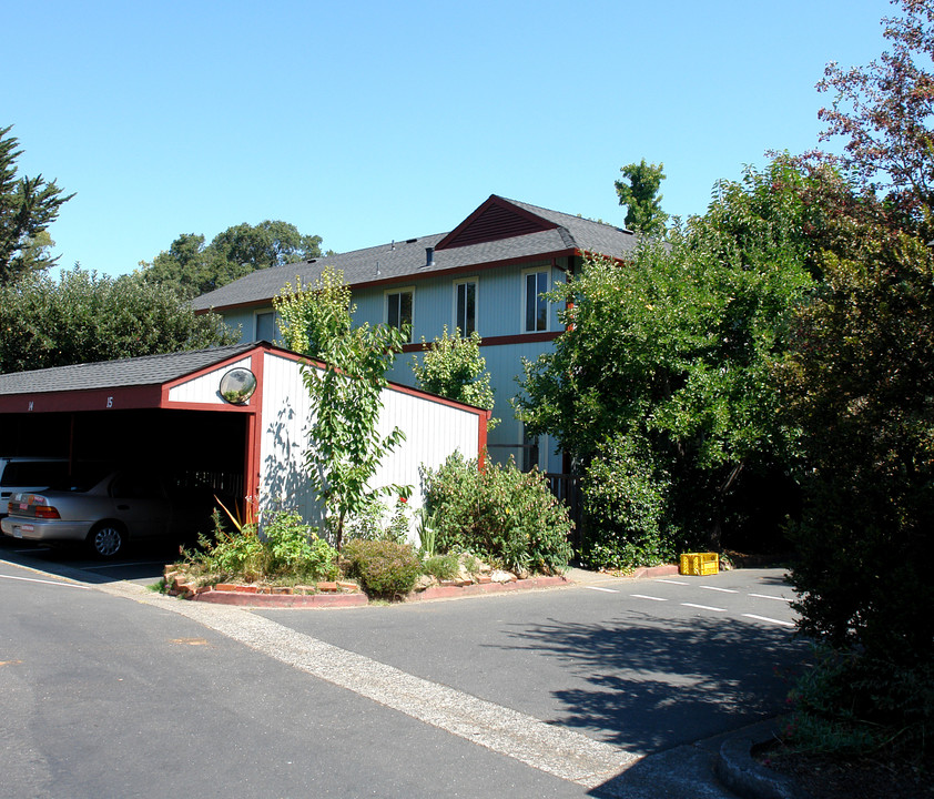 887 Sonoma Ave in Santa Rosa, CA - Building Photo