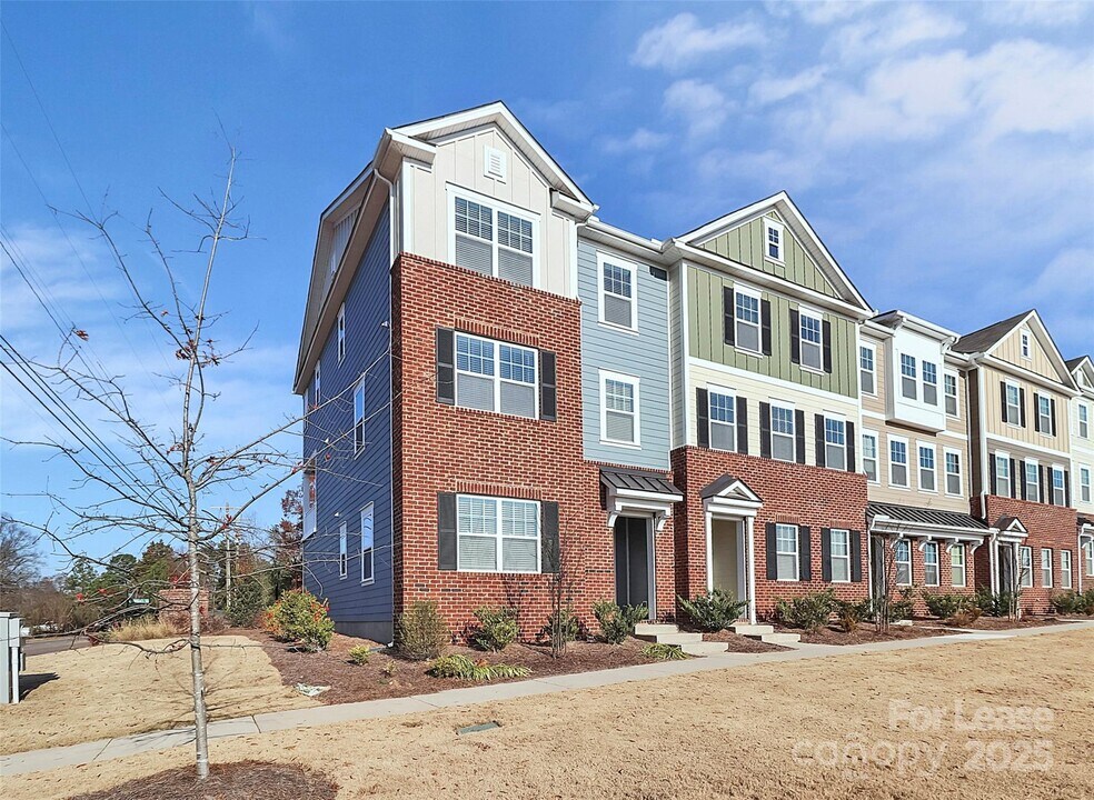 106 Marron Dr in Indian Trail, NC - Building Photo