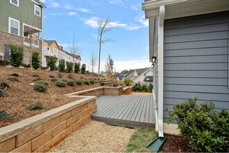 805 Naples Dr in Davidson, NC - Foto de edificio - Building Photo