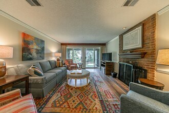 707 Graves Ordinary in Williamsburg, VA - Building Photo - Building Photo