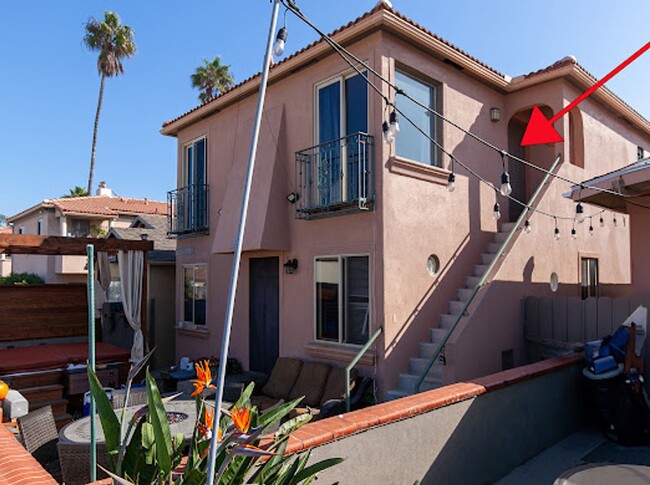 725 Santa Barbara Pl in San Diego, CA - Building Photo - Building Photo