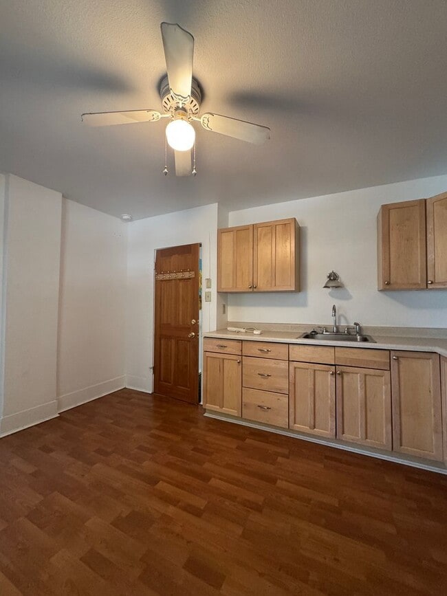 306 W 6th Ave in Ellensburg, WA - Building Photo - Building Photo