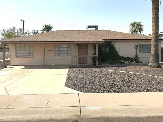 property at 7641 E Verde Ln
