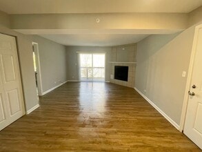 201 Penny Ave in East Dundee, IL - Building Photo - Building Photo