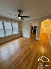2221 W Arthur Ave in Chicago, IL - Foto de edificio - Building Photo