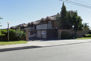 Maple Gardens in Fontana, CA - Building Photo