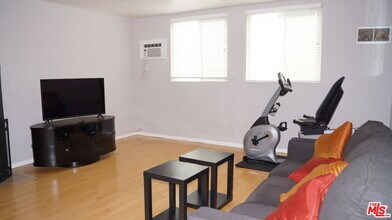 3645 Westwood Blvd-Unit -103 in Los Angeles, CA - Building Photo - Building Photo