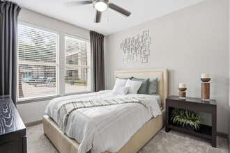 Sola Galleria in Dallas, TX - Building Photo - Building Photo