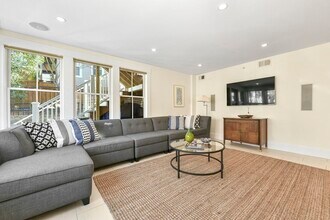408 Putnam Ave, Unit R in Cambridge, MA - Building Photo - Building Photo