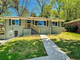 147 Hermer Cir NW in Atlanta, GA - Building Photo