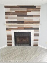 8300 Plaza Gate Ln in Jacksonville, FL - Building Photo - Building Photo