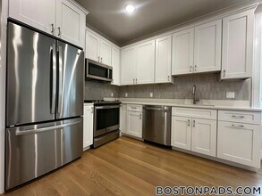 104-106-106 Warren St in Boston, MA - Building Photo - Building Photo