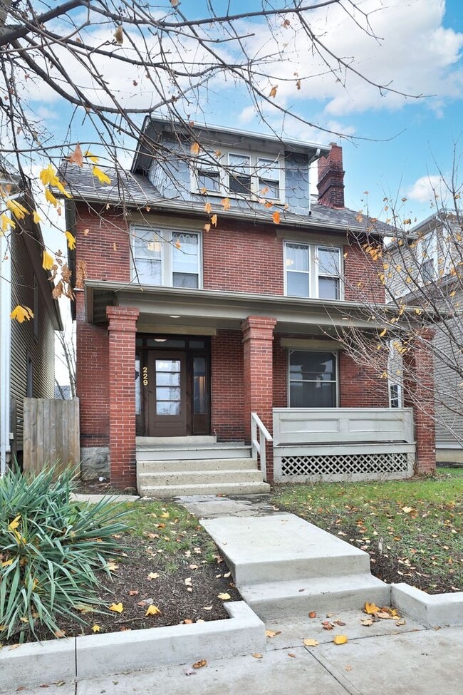 property at 229 E 11th Ave