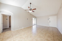 18246 N 87th Dr in Peoria, AZ - Foto de edificio - Building Photo