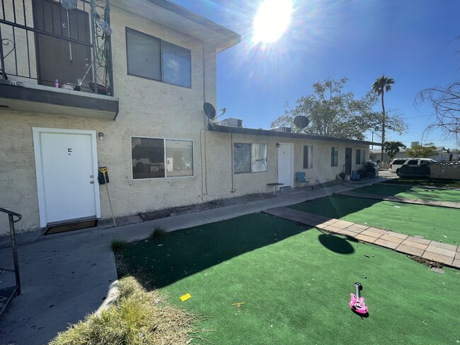 5216 Pebble Beach in Las Vegas, NV - Building Photo - Building Photo