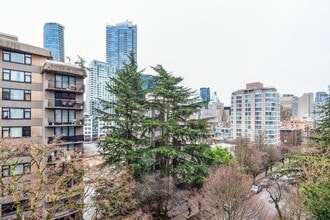 Central Plaza in Vancouver, BC - Building Photo - Building Photo