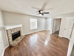 10095 Nolton Cir in Cordova, TN - Building Photo - Building Photo