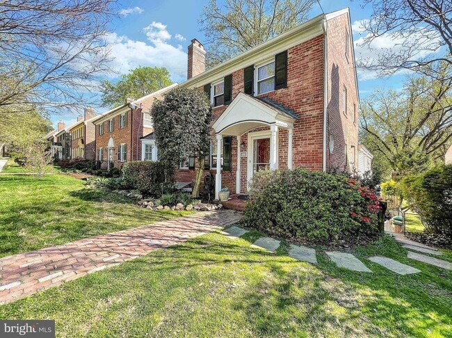 3416 Legation St NW in Washington, DC - Foto de edificio - Building Photo