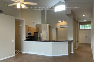 10321 Meadow Crossing Dr in Tampa, FL - Building Photo - Building Photo