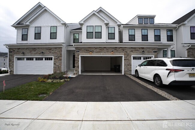 85 Mustang Dr in Englishtown, NJ - Building Photo - Building Photo
