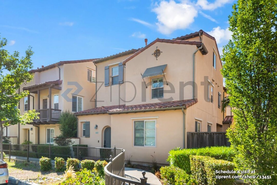 467 Crab Apple Terrace in Fremont, CA - Building Photo