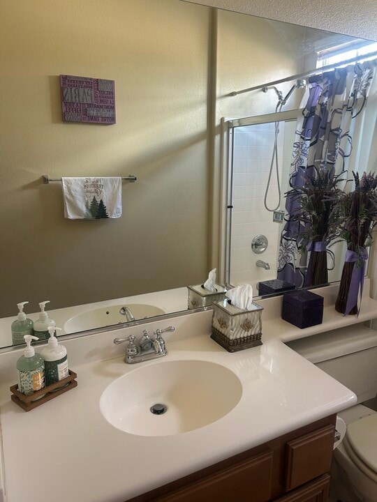 1000 Driftwood Cir in Banning, CA - Building Photo