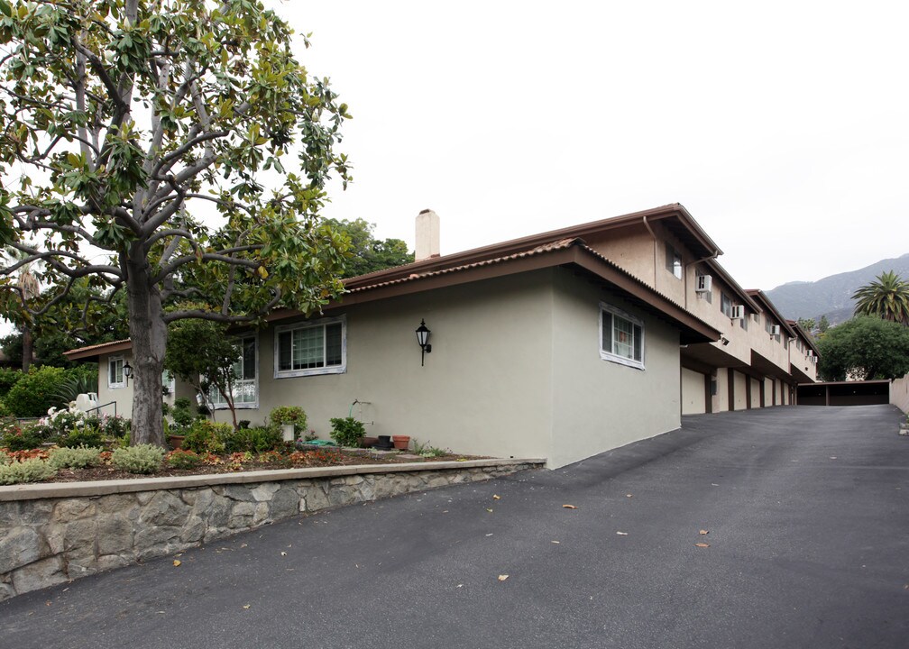 633 W Sierra Madre Blvd in Sierra Madre, CA - Foto de edificio