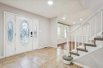 102 Whispering Way in Yorktown, VA - Building Photo - Building Photo