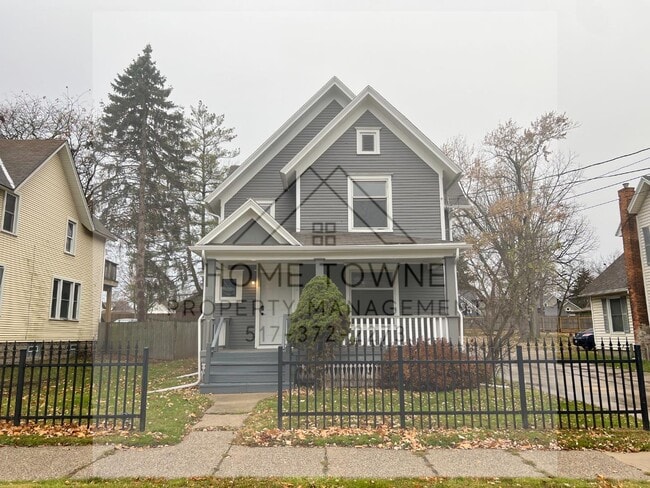 property at 819 N Walnut St