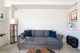 899 Pine St in San Francisco, CA - Building Photo - Building Photo