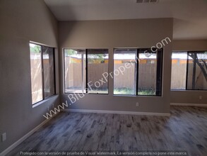 1405 W Calle Platino in Tucson, AZ - Building Photo - Building Photo