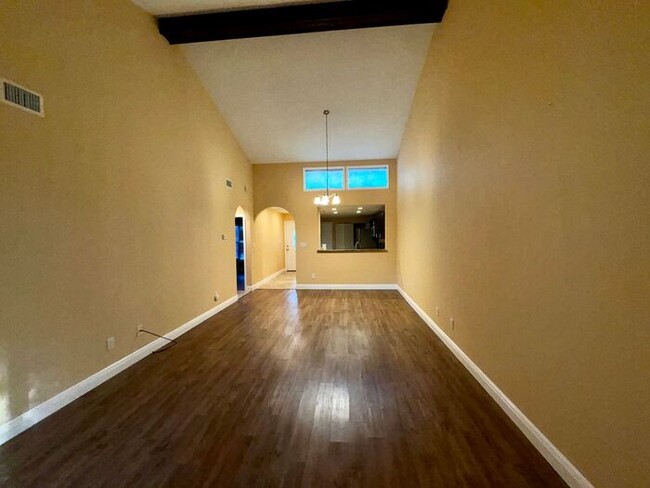 483 Meadowood Blvd in Fern Park, FL - Foto de edificio - Building Photo