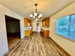 1422 S 10th St in Los Banos, CA - Building Photo - Building Photo