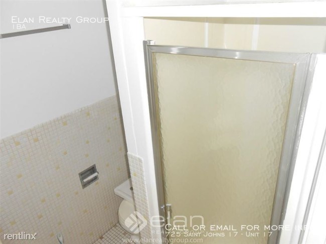 725 St Johns Ave-Unit -Unit 17 in Highland Park, IL - Building Photo - Building Photo