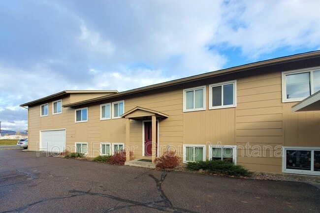 property at 913 Pattee Creek Dr