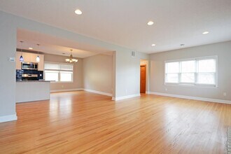 3552 Irving Ave S in Minneapolis, MN - Building Photo - Building Photo