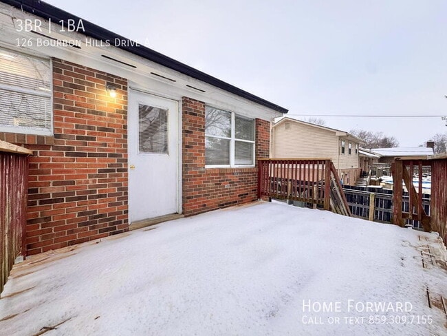 126 Bourbon Hills Dr in Paris, KY - Building Photo - Building Photo