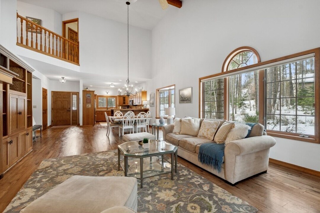 1030 Mountain Park Dr in Whitefish, MT - Building Photo