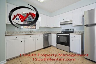 1204 McNeil Ave in Mobile, AL - Building Photo - Building Photo