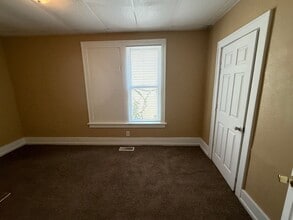 1303 E Jackson St in Springfield, IL - Building Photo - Building Photo