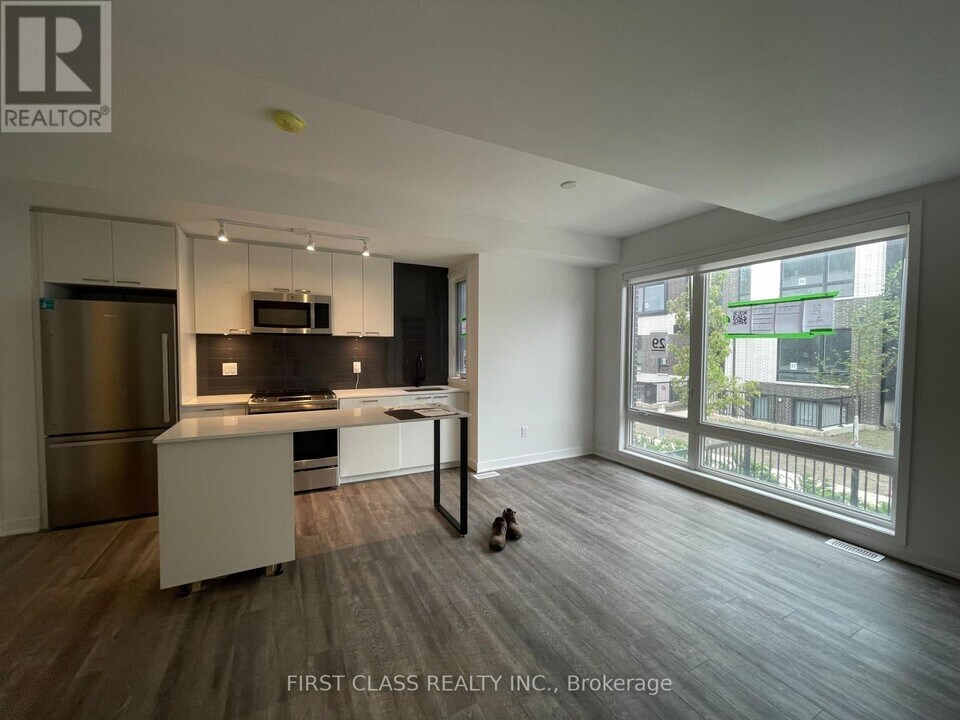 20 Ed Clark Gdns in Toronto, ON - Building Photo