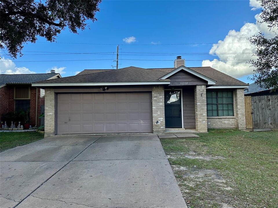 5254 Cash in Katy, TX - Building Photo