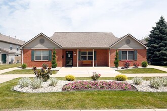 JEFFERSON CROSSING in Kokomo, IN - Foto de edificio - Building Photo