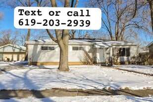 712 W James St in Villa Park, IL - Building Photo