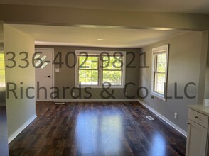 6591 NC-704 in Madison, NC - Building Photo - Building Photo