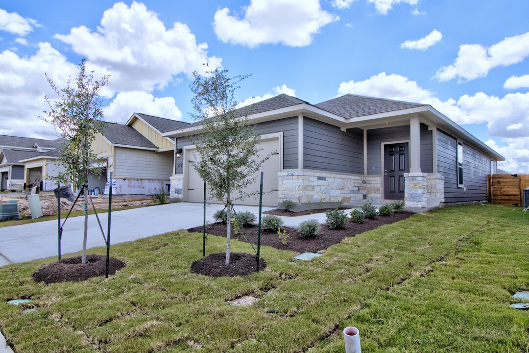 212 Syrah Ct in Leander, TX - Foto de edificio
