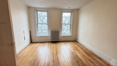 612 Warren St in Hudson, NY - Building Photo - Building Photo